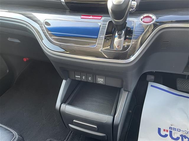 オデッセイ アブソルート（15枚目）