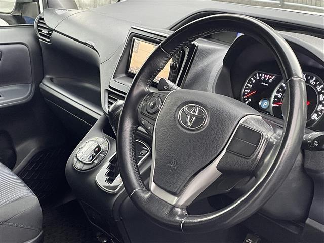 ノア Ｓｉ　純正ナビ　フルセグ　Ｂｌｕｅｔｏｏｔｈ　モデリスタフルエアロ　電動スライドドア　純正１６インチアルミホイール　ＬＥＤ　フォグ　スマートキー　７人乗り　ビルトインＥＴＣ　ＭＴモード　ウォークスルー（6枚目）