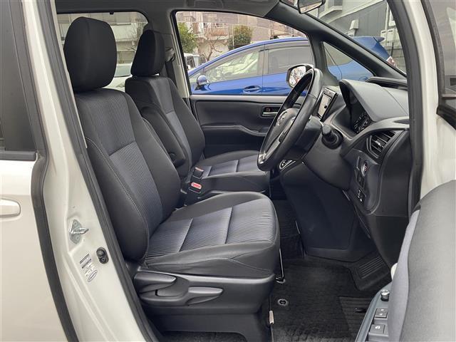 ノア Ｓｉ　純正ナビ　フルセグ　Ｂｌｕｅｔｏｏｔｈ　モデリスタフルエアロ　電動スライドドア　純正１６インチアルミホイール　ＬＥＤ　フォグ　スマートキー　７人乗り　ビルトインＥＴＣ　ＭＴモード　ウォークスルー（20枚目）