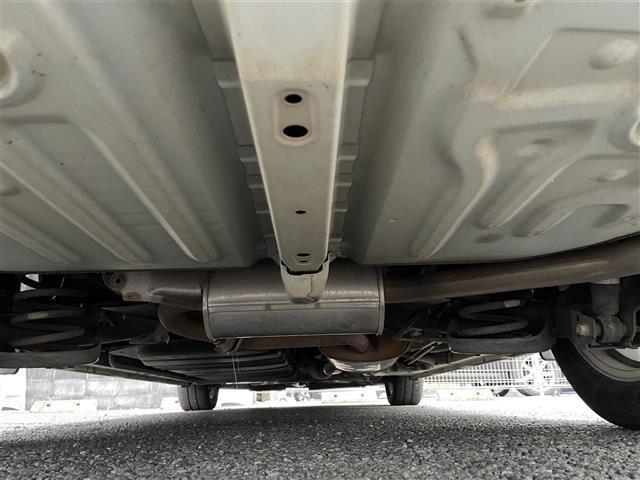 ノア Ｓｉ　純正ナビ　フルセグ　Ｂｌｕｅｔｏｏｔｈ　モデリスタフルエアロ　電動スライドドア　純正１６インチアルミホイール　ＬＥＤ　フォグ　スマートキー　７人乗り　ビルトインＥＴＣ　ＭＴモード　ウォークスルー（45枚目）