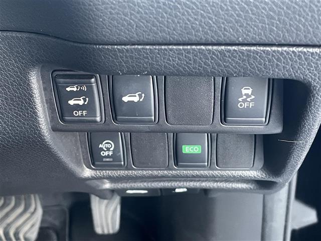 エクストレイル ２０Ｘｔｔ　エマージェンシーブレーキパッケージ　ナビ　アラウンドビューモニター　クルーズコントロール　Ｂｌｕｅｔｏｏｔｈ　パーキングアシスト　４ＷＤ　ＥＴＣ　レーンキープアシスト　コーナーセンサー　ルーフレール　シートヒーター　ＬＥＤ　スマートキー（10枚目）