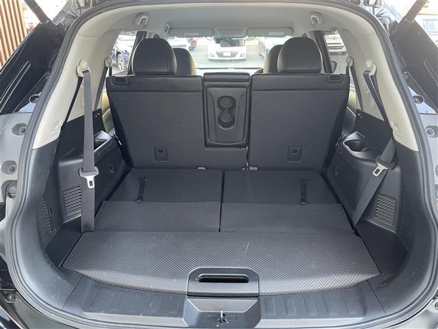 エクストレイル ２０Ｘｔｔ　エマージェンシーブレーキパッケージ　ナビ　アラウンドビューモニター　クルーズコントロール　Ｂｌｕｅｔｏｏｔｈ　パーキングアシスト　４ＷＤ　ＥＴＣ　レーンキープアシスト　コーナーセンサー　ルーフレール　シートヒーター　ＬＥＤ　スマートキー（31枚目）