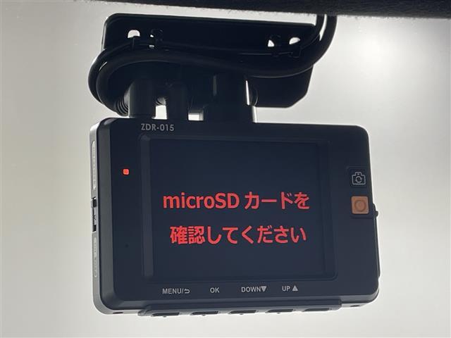 タント カスタムＸセレクション　純正７インチメモリーナビゲーション　バックカメラ　フルセグテレビ　ＣＤ　ＤＶＤ　ＢＴ　ＥＴＣ　ベンチシート　ステアリングスイッチ　テレビキッド　両側パワースライドドア　フロアマット　ドアバイザー（5枚目）