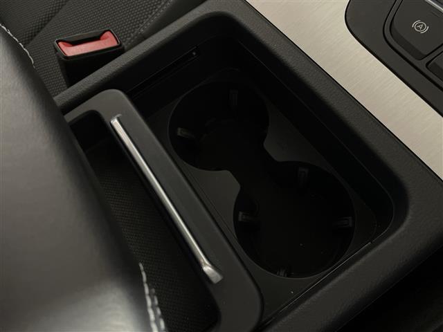 Q5 2.0TFSIクワトロ スポーツ Sラインパッケージ サンルーフ 純正ナビゲーション フルセグテレビ バックカメラ BANG&OLUFSENサウンド 革巻きステアリング パトルシフト オートライト LEDヘッドライト ドライブレコーダー コーナーセンサー(14枚目)