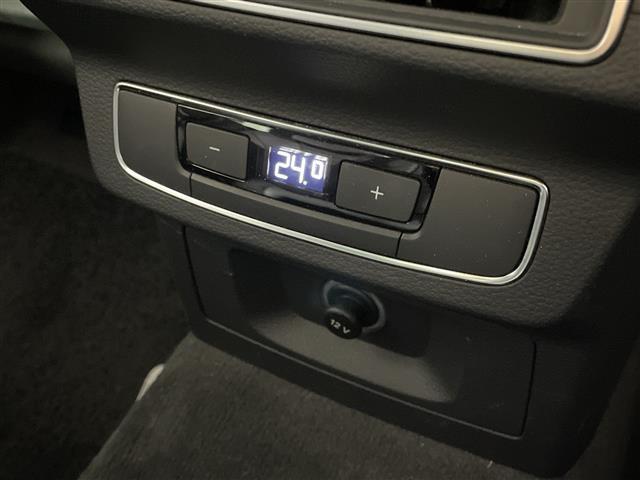 Q5 2.0TFSIクワトロ スポーツ Sラインパッケージ サンルーフ 純正ナビゲーション フルセグテレビ バックカメラ BANG&OLUFSENサウンド 革巻きステアリング パトルシフト オートライト LEDヘッドライト ドライブレコーダー コーナーセンサー(18枚目)