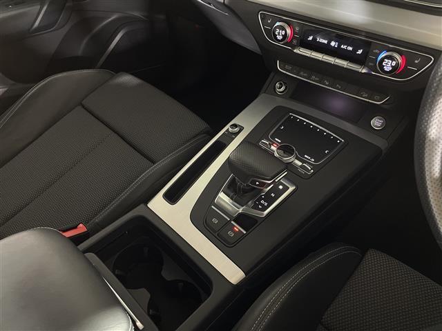 Q5 2.0TFSIクワトロ スポーツ Sラインパッケージ サンルーフ 純正ナビゲーション フルセグテレビ バックカメラ BANG&OLUFSENサウンド 革巻きステアリング パトルシフト オートライト LEDヘッドライト ドライブレコーダー コーナーセンサー(21枚目)