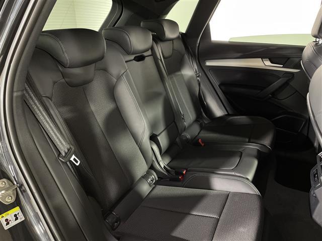 Q5 2.0TFSIクワトロ スポーツ Sラインパッケージ サンルーフ 純正ナビゲーション フルセグテレビ バックカメラ BANG&OLUFSENサウンド 革巻きステアリング パトルシフト オートライト LEDヘッドライト ドライブレコーダー コーナーセンサー(31枚目)