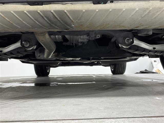 Q5 2.0TFSIクワトロ スポーツ Sラインパッケージ サンルーフ 純正ナビゲーション フルセグテレビ バックカメラ BANG&OLUFSENサウンド 革巻きステアリング パトルシフト オートライト LEDヘッドライト ドライブレコーダー コーナーセンサー(42枚目)