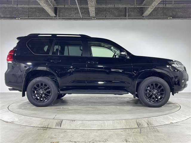 ランドクルーザープラド ＴＸ　Ｌパッケージ　マットブラックエディション　サンルーフ　純正メーカーナビ　フルセグテレビ　アラウンドビューモニター　黒革シート　ＢＳＭ　ドライブレコーダー　三列目電動シート　シートヒーター　シートクーラー　レーダークルーズコントロール（30枚目）