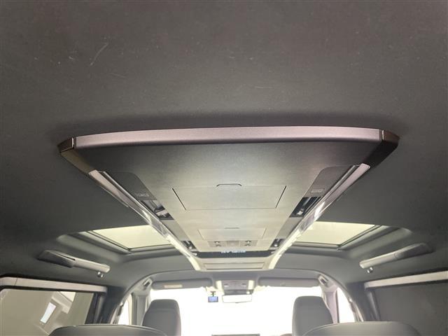アルファード Z 左右独立ムーンルーフ 純正13.2型後席モニター 純正14型ナビ ユニバーサルステップ デジタルインナーミラー 全方位カメラ ワイヤレス充電 電動リアゲート 両側電動スライドドア ETC ドラレコ(43枚目)