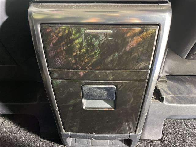 ヴェルファイア 2.5Z Gエディション アルパインナビ AM FM CD DVD BT SD Ipod HDMI フリップダウン パワーバックドア バックカメラ コーナーセンサー 横滑り防止 電動パーキングブレーキ ブレーキホールド(14枚目)