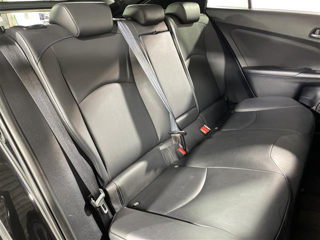 プリウス Ａツーリングセレクション　純正ナビ　エアロパーツ（モデリスタ）　追従クルコン　シートヒーター【Ｄ＋Ｎ】　ＨＵＤ　パーキングアシスト　自動駐車　バックカメラ　ワンセグＴＶ　ＡＭ／ＦＭ　ＡＵＸ　ビルトインＥＴＣ　社外フロアマット（27枚目）