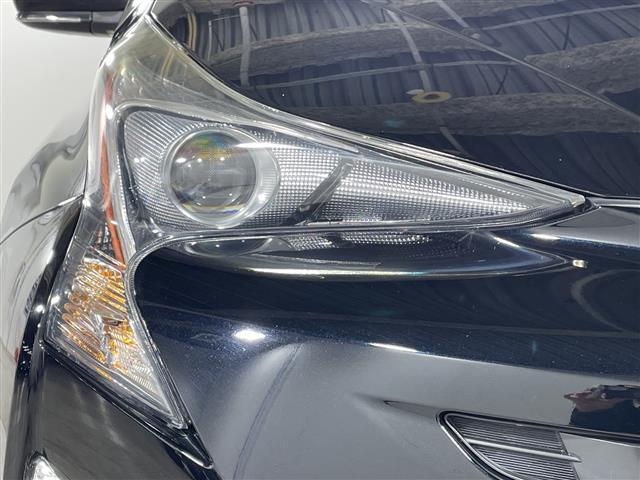 プリウス Ａツーリングセレクション　純正ナビ　エアロパーツ（モデリスタ）　追従クルコン　シートヒーター【Ｄ＋Ｎ】　ＨＵＤ　パーキングアシスト　自動駐車　バックカメラ　ワンセグＴＶ　ＡＭ／ＦＭ　ＡＵＸ　ビルトインＥＴＣ　社外フロアマット（37枚目）