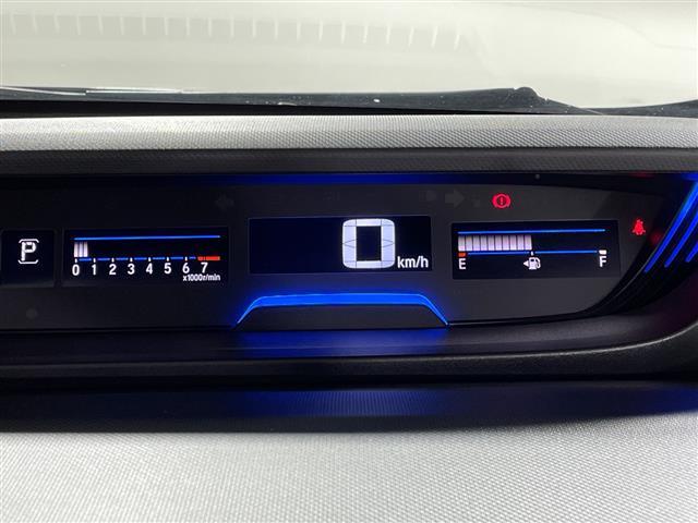 フリード＋ Ｇ・ホンダセンシング　禁煙車　純正メモリナビ（フルセグＴＶＤＶＤ／ＣＤ／ＢＴ）バックモニター　ホンダセンシング　両側パワスラ　レーダークルコン　ＥＴＣ　前後ドラレコ　アイドリングストップ　ＬＥＤヘッドライト　スマートキー（7枚目）