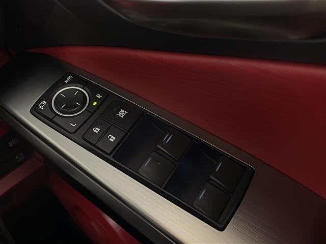 IS IS300h Fスポーツ サンルーフ アラウンドビューモニター 純正メモリナビ フルセグテレビ 赤革シート シートヒーター BSM ETC2.0 レーダークルーズコントロール カードキー有り(8枚目)