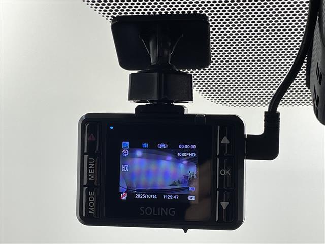 プリウス Aプレミアム ツーリングセレクション モデリスタエアロ JBLサウンド 純正11インチナビ バックカメラ プリクラッシュセーフティ レーンディパーチャーアラート オートハイビーム アダプティブクルーズコントロール クリアランスソナー(5枚目)