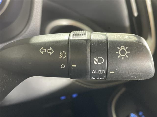 ノア ハイブリッドＳ－Ｚ　純正１０．５インチメモリナビ　全方位モニター　モデリスタエアロ　トヨタアドバンスドパーク　フルセグテレビ　純正フリップダウンモニター　レーダークルーズコントロール　両側パワースライドドア　ＥＴＣ（22枚目）