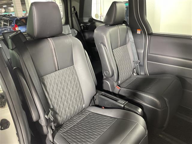 ノア ハイブリッドＳ－Ｚ　純正１０．５インチメモリナビ　全方位モニター　モデリスタエアロ　トヨタアドバンスドパーク　フルセグテレビ　純正フリップダウンモニター　レーダークルーズコントロール　両側パワースライドドア　ＥＴＣ（29枚目）