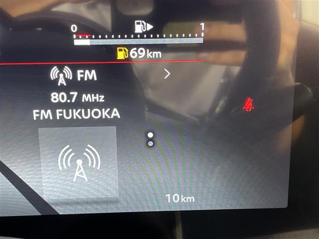 セレナ ｅ－パワー　ハイウェイスターＶ　登録済み未使用車　純正ナビ　フルセグ　全方位カメラ　両側パワースライド　ＢＳＭ　ビルトインＥＴＣ　横滑り防止装置　レーンアシスト　衝突軽減システム　追従型クルーズコントロール　デジタルインナーミラー（10枚目）