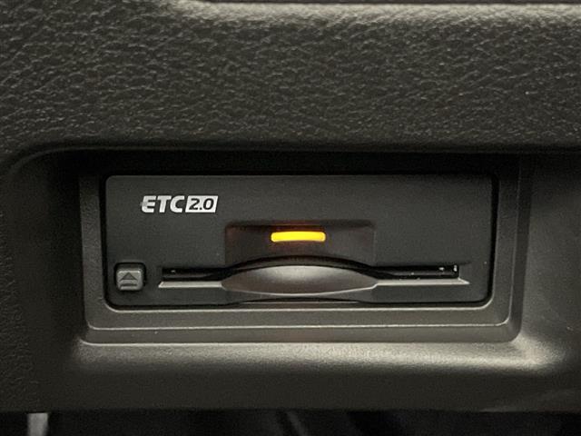 セレナ ｅ－パワー　ハイウェイスターＶ　登録済み未使用車　純正ナビ　フルセグ　全方位カメラ　両側パワースライド　ＢＳＭ　ビルトインＥＴＣ　横滑り防止装置　レーンアシスト　衝突軽減システム　追従型クルーズコントロール　デジタルインナーミラー（16枚目）