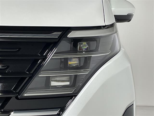 セレナ ｅ－パワー　ハイウェイスターＶ　登録済み未使用車　純正ナビ　フルセグ　全方位カメラ　両側パワースライド　ＢＳＭ　ビルトインＥＴＣ　横滑り防止装置　レーンアシスト　衝突軽減システム　追従型クルーズコントロール　デジタルインナーミラー（38枚目）