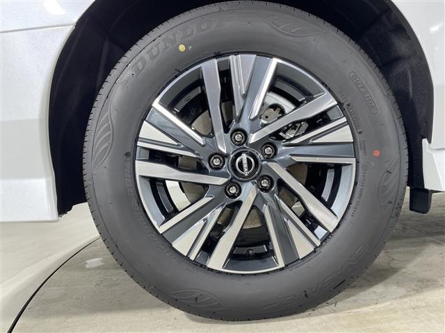 セレナ ｅ－パワー　ハイウェイスターＶ　登録済み未使用車　純正ナビ　フルセグ　全方位カメラ　両側パワースライド　ＢＳＭ　ビルトインＥＴＣ　横滑り防止装置　レーンアシスト　衝突軽減システム　追従型クルーズコントロール　デジタルインナーミラー（41枚目）