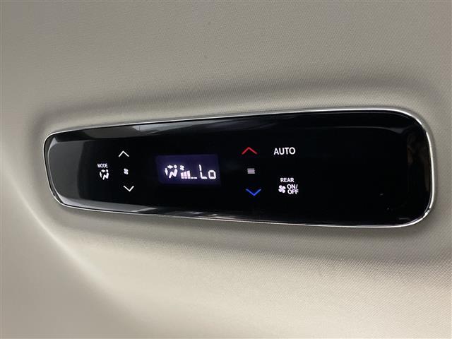 オデッセイハイブリッド ハイブリッドアブソルート・ホンダセンシングＥＸパック　純正ＨＤＤナビ　社外カメラ前後　オットマン　アダプティブクルーズコントロール　両側パワースライドドア　純正ＥＴＣ　社外ドラレコ　レーダー探知機　路外逸脱抑制システム　ブラインドスポットモニター（23枚目）