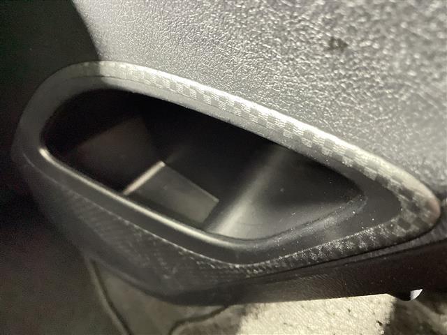 シエンタ Ｇ　純正ナビ　両側パワスラ　３列シート　純正ＥＴＣ　バックカメラ　アイドリングストップ　フルセグテレビ　Ｂｌｕｅｔｏｏｔｈ　ＣＤ／ＤＶＤ再生　オートライト　オートマチックハイビーム　レーンキープアシスト（12枚目）