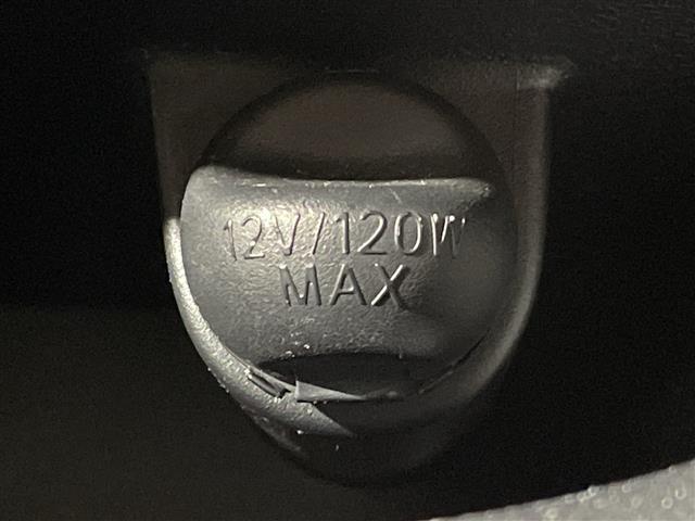 シエンタ Ｇ　純正ナビ　両側パワスラ　３列シート　純正ＥＴＣ　バックカメラ　アイドリングストップ　フルセグテレビ　Ｂｌｕｅｔｏｏｔｈ　ＣＤ／ＤＶＤ再生　オートライト　オートマチックハイビーム　レーンキープアシスト（13枚目）