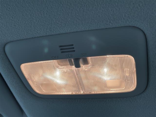 シエンタ Ｇ　純正ナビ　両側パワスラ　３列シート　純正ＥＴＣ　バックカメラ　アイドリングストップ　フルセグテレビ　Ｂｌｕｅｔｏｏｔｈ　ＣＤ／ＤＶＤ再生　オートライト　オートマチックハイビーム　レーンキープアシスト（20枚目）