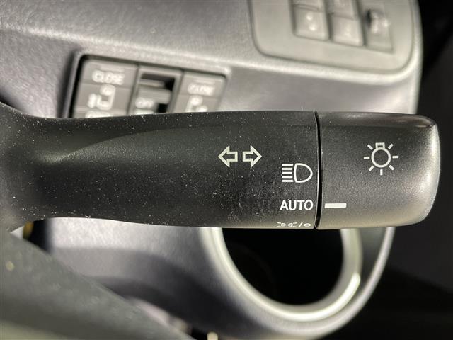 シエンタ Ｇ　純正ナビ　両側パワスラ　３列シート　純正ＥＴＣ　バックカメラ　アイドリングストップ　フルセグテレビ　Ｂｌｕｅｔｏｏｔｈ　ＣＤ／ＤＶＤ再生　オートライト　オートマチックハイビーム　レーンキープアシスト（25枚目）