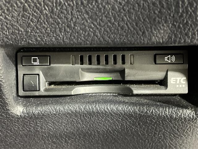 シエンタ ハイブリッド　ファンベースＧ　純正ナビ　両側パワスラ　クルーズコントロール　全方位カメラ　前後コーナーセンサー　社外ドラレコ　純正ＥＴＣ　ＣＤ再生　シートヒーター　ステアリングヒーター　レーンキープアシスト　オートライト　フルセグ（5枚目）