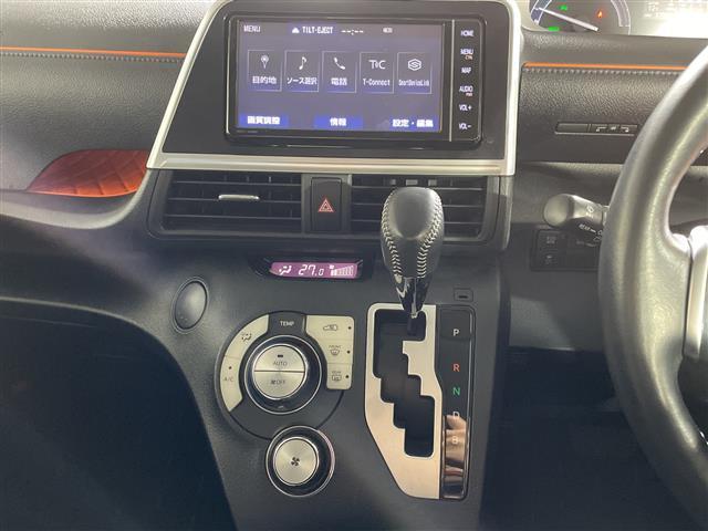 シエンタ ハイブリッド　ファンベースＧ　純正ナビ　両側パワスラ　クルーズコントロール　全方位カメラ　前後コーナーセンサー　社外ドラレコ　純正ＥＴＣ　ＣＤ再生　シートヒーター　ステアリングヒーター　レーンキープアシスト　オートライト　フルセグ（11枚目）