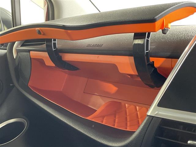 シエンタ ハイブリッド　ファンベースＧ　純正ナビ　両側パワスラ　クルーズコントロール　全方位カメラ　前後コーナーセンサー　社外ドラレコ　純正ＥＴＣ　ＣＤ再生　シートヒーター　ステアリングヒーター　レーンキープアシスト　オートライト　フルセグ（15枚目）