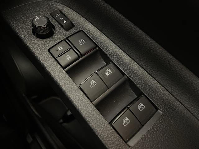 シエンタ ハイブリッド　ファンベースＧ　純正ナビ　両側パワスラ　クルーズコントロール　全方位カメラ　前後コーナーセンサー　社外ドラレコ　純正ＥＴＣ　ＣＤ再生　シートヒーター　ステアリングヒーター　レーンキープアシスト　オートライト　フルセグ（16枚目）