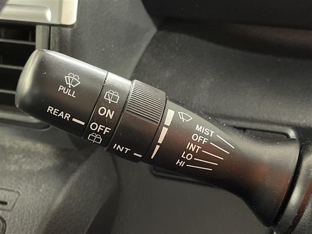 シエンタ ハイブリッド　ファンベースＧ　純正ナビ　両側パワスラ　クルーズコントロール　全方位カメラ　前後コーナーセンサー　社外ドラレコ　純正ＥＴＣ　ＣＤ再生　シートヒーター　ステアリングヒーター　レーンキープアシスト　オートライト　フルセグ（18枚目）