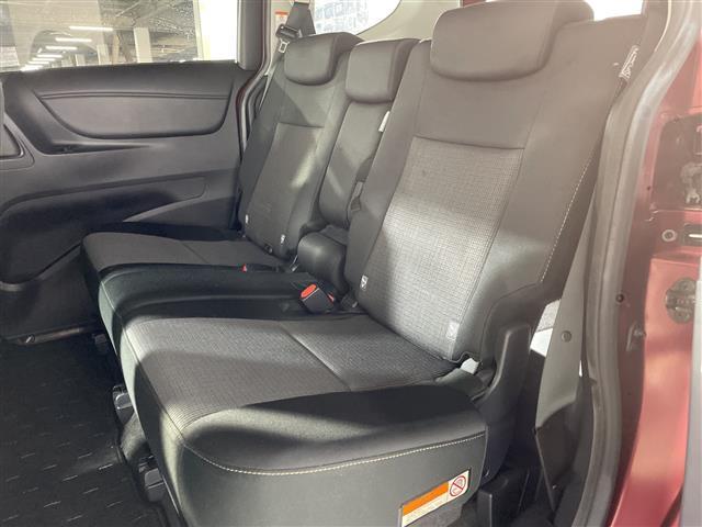 シエンタ ハイブリッド　ファンベースＧ　純正ナビ　両側パワスラ　クルーズコントロール　全方位カメラ　前後コーナーセンサー　社外ドラレコ　純正ＥＴＣ　ＣＤ再生　シートヒーター　ステアリングヒーター　レーンキープアシスト　オートライト　フルセグ（28枚目）