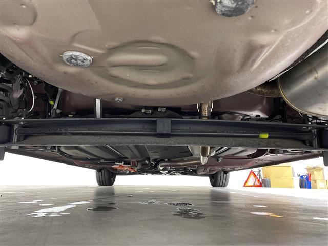 シエンタ ハイブリッド　ファンベースＧ　純正ナビ　両側パワスラ　クルーズコントロール　全方位カメラ　前後コーナーセンサー　社外ドラレコ　純正ＥＴＣ　ＣＤ再生　シートヒーター　ステアリングヒーター　レーンキープアシスト　オートライト　フルセグ（42枚目）