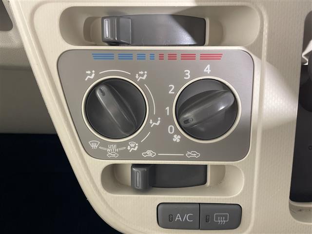 ムーヴ Ｌ　ＳＡＩＩＩ　純正ナビゲーション　バックカメラ　ＥＴＣ　ベンチシート　コーナーセンサー　純正フロアマット　バックカメラ　リモコンキー　コーナーセンサー　アイドリングストップ（6枚目）