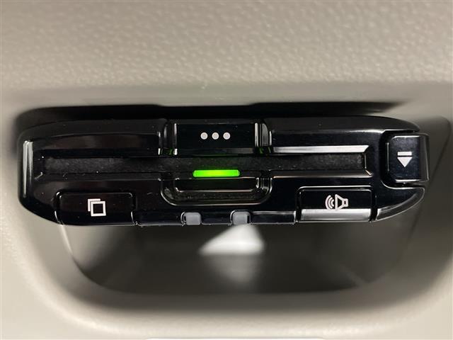 ムーヴ Ｌ　ＳＡＩＩＩ　純正ナビゲーション　バックカメラ　ＥＴＣ　ベンチシート　コーナーセンサー　純正フロアマット　バックカメラ　リモコンキー　コーナーセンサー　アイドリングストップ（7枚目）