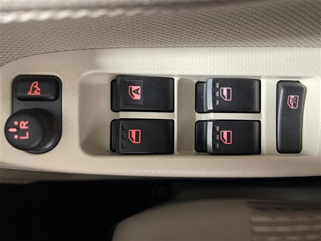 ムーヴ Ｌ　ＳＡＩＩＩ　純正ナビゲーション　バックカメラ　ＥＴＣ　ベンチシート　コーナーセンサー　純正フロアマット　バックカメラ　リモコンキー　コーナーセンサー　アイドリングストップ（8枚目）