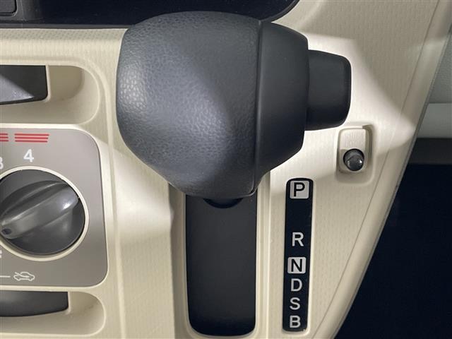 ムーヴ Ｌ　ＳＡＩＩＩ　純正ナビゲーション　バックカメラ　ＥＴＣ　ベンチシート　コーナーセンサー　純正フロアマット　バックカメラ　リモコンキー　コーナーセンサー　アイドリングストップ（17枚目）