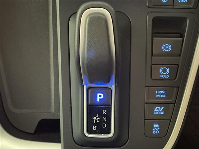 気になる車はすぐにお問い合わせください！画面右側の００６６から始まる無料ダイヤルからお問い合わせ下さい！専門スタッフがお車のご質問にお答えいたします！