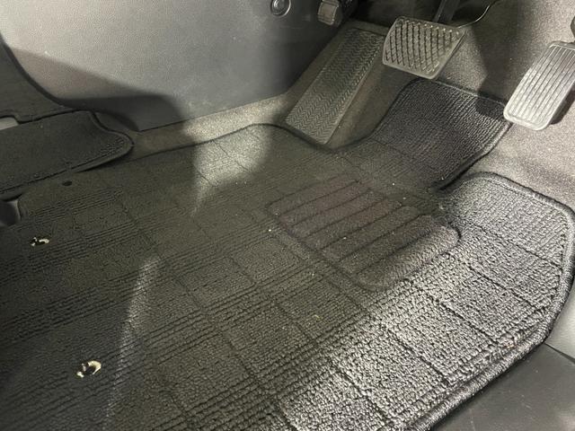 オデッセイ アブソルート・ＥＸ　純正ナビ（ＣＤ／ＤＶＤ／ＢＴ／フルセグＴＶ　）バックモニター　純正フリップダウンモニター　シティブレーキアクティブシステム　ＢＳＭ　クルーズコントロール　ハーフレザーシート　シートヒーター（23枚目）