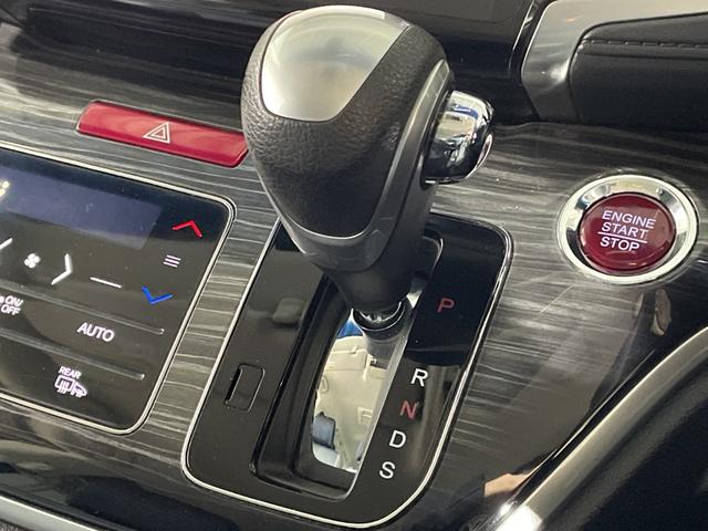 オデッセイ アブソルート・ＥＸ　純正ナビ（ＣＤ／ＤＶＤ／ＢＴ／フルセグＴＶ　）バックモニター　純正フリップダウンモニター　シティブレーキアクティブシステム　ＢＳＭ　クルーズコントロール　ハーフレザーシート　シートヒーター（27枚目）