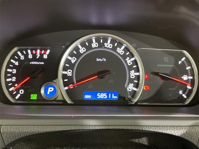 ノア Ｓｉ　純正メモリナビ　両側パワースライドドア　３列シート　フルセグテレビ　Ｂｌｕｅｔｏｏｔｈ　ウォークスルー　バックカメラ　アイドリングストップ　プッシュスタート　スマートキー　純正ＥＴＣ　コーナーセンサー（5枚目）