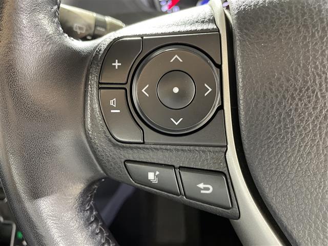 ノア Ｓｉ　純正メモリナビ　両側パワースライドドア　３列シート　フルセグテレビ　Ｂｌｕｅｔｏｏｔｈ　ウォークスルー　バックカメラ　アイドリングストップ　プッシュスタート　スマートキー　純正ＥＴＣ　コーナーセンサー（22枚目）