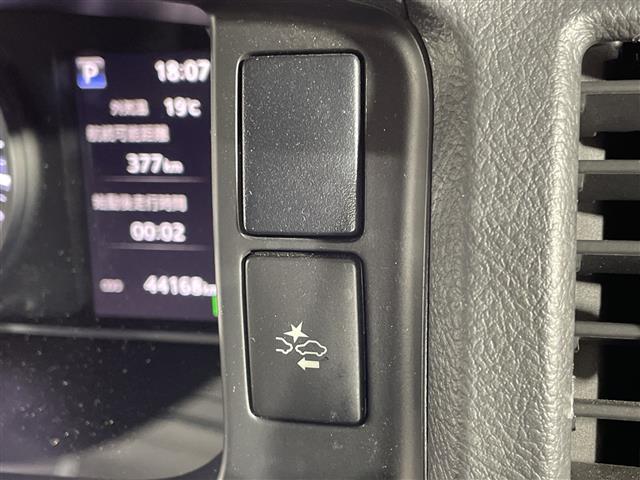 ハイエースバン スーパーGL ダーク プライムII モデリスタエアロ 純正メモリナビ 社外フリップダウンモニター アラウンドビューモニター 両側パワースライドドア ETC2.0 プッシュスタート フルセグテレビ 衝突軽減ブレーキ レーンキープアシスト(12枚目)