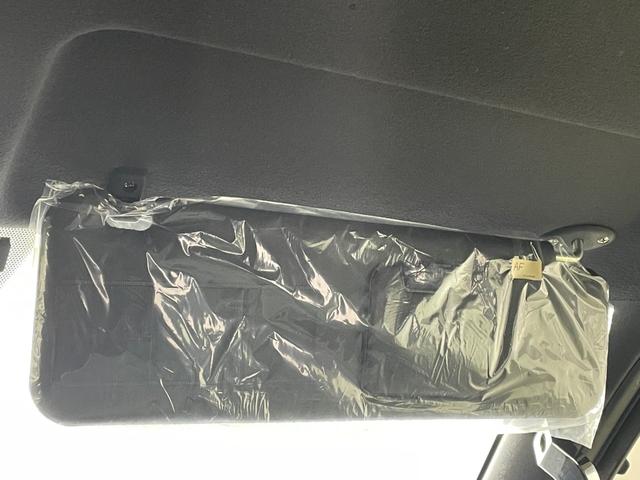 ハイエースバン スーパーGL ダーク プライムII モデリスタエアロ 純正メモリナビ 社外フリップダウンモニター アラウンドビューモニター 両側パワースライドドア ETC2.0 プッシュスタート フルセグテレビ 衝突軽減ブレーキ レーンキープアシスト(22枚目)