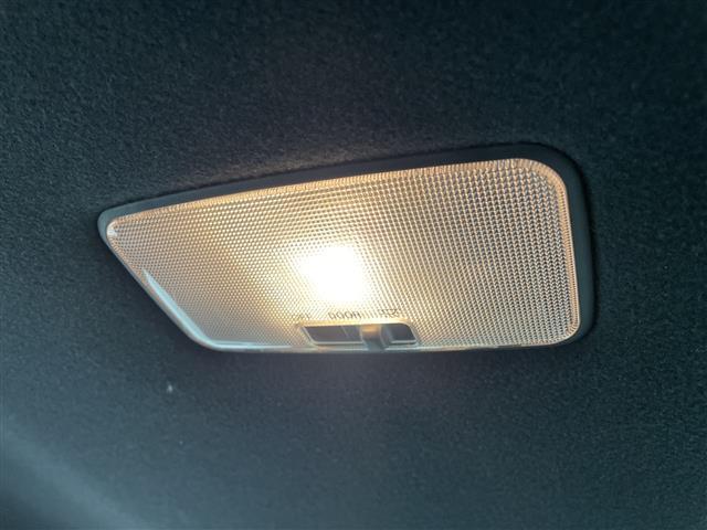 ヤリスクロス Z 禁煙車 純正ディスプレイオーディオ(ナビ/フルセグTV)全方位モニター クリアランスソナー PBドア ドラレコ前後 ETC ハーフレザー パワーシート シートヒーター ステアリングヒーター LED(19枚目)